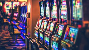 1001toto login platform showing live dealer games and sports betting options on mobile